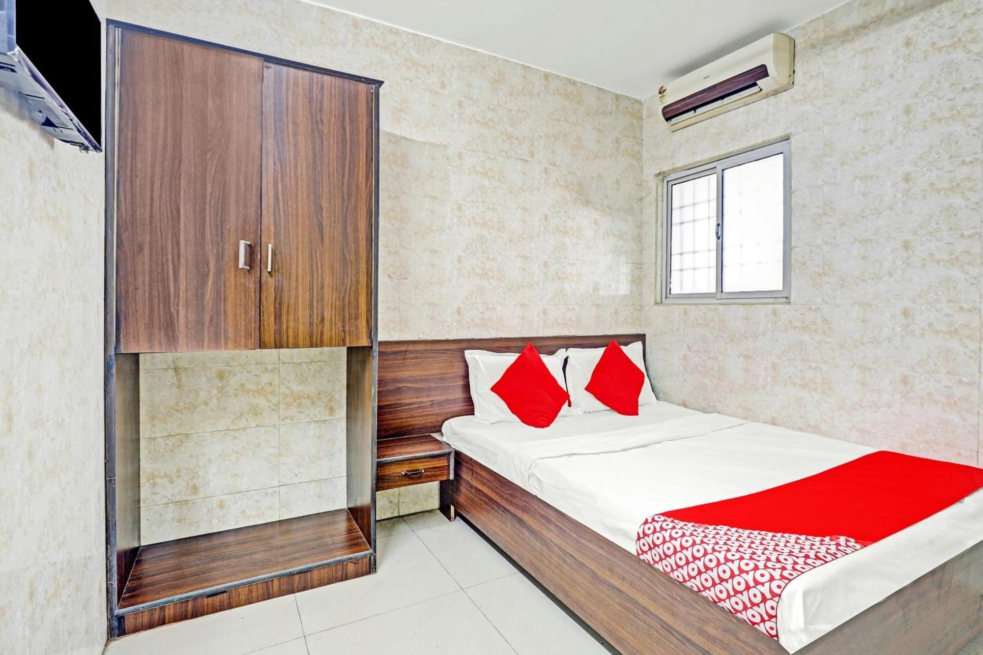 Hotel O Arunachala Guest House Chennai Esterno foto