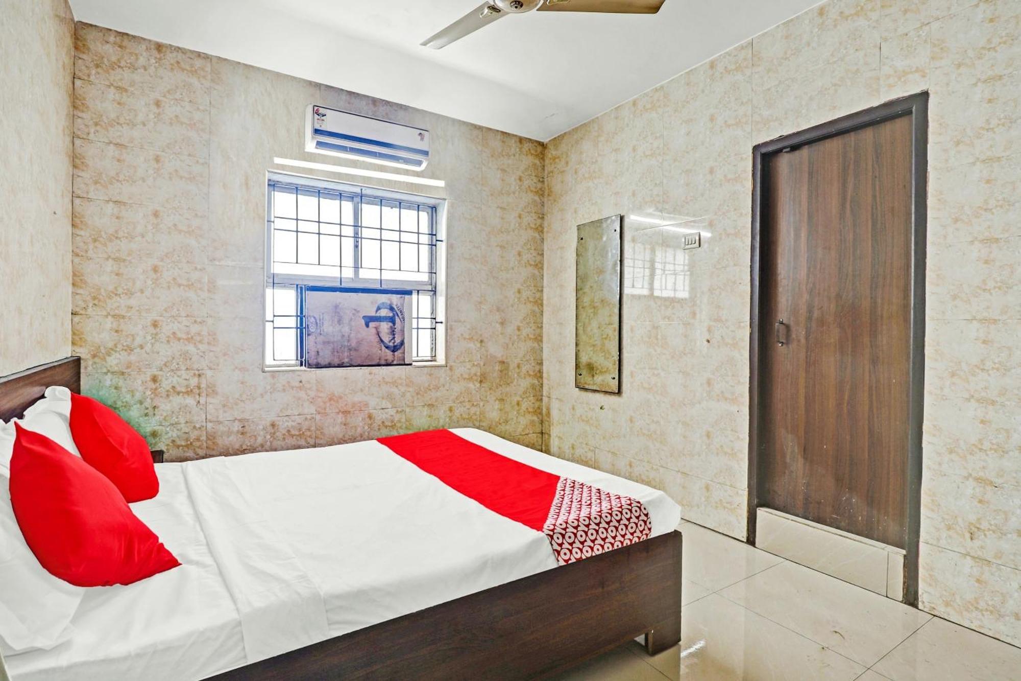 Hotel O Arunachala Guest House Chennai Esterno foto